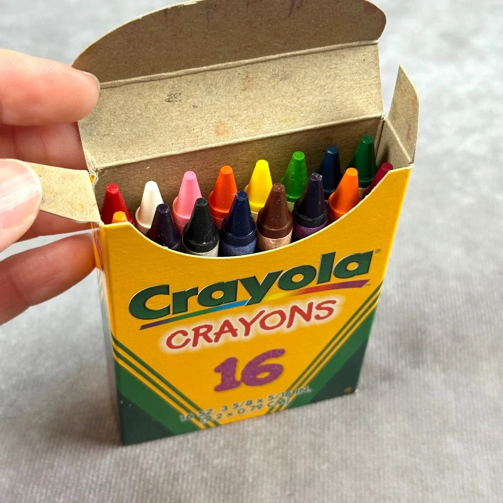 Vintage 1997 Crayola Crayons 16 Count Classic Colors Non Toxic Art Supplies